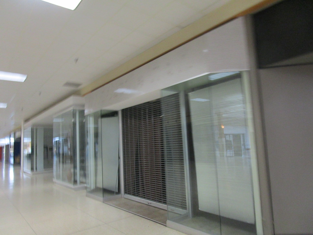 Chambersburg Mall Chambersburg, PA. March 2022. … Flickr