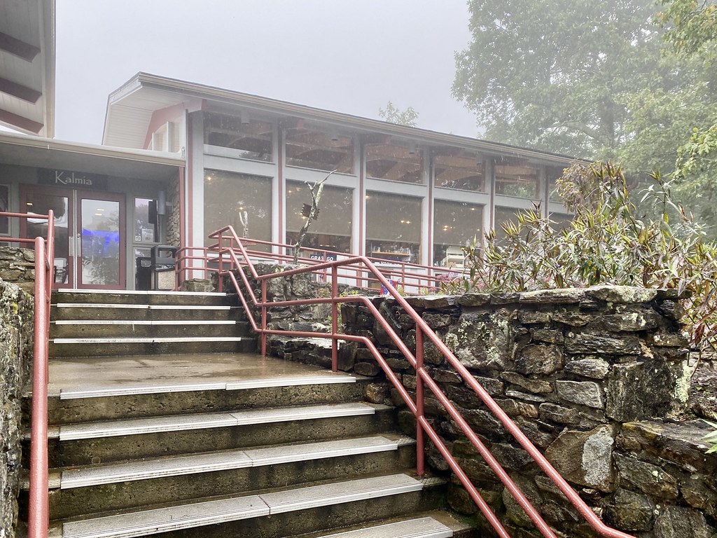 Pisgah Inn, Blue Ridge Parkway, Mount Pisgah, NC Built in … Flickr