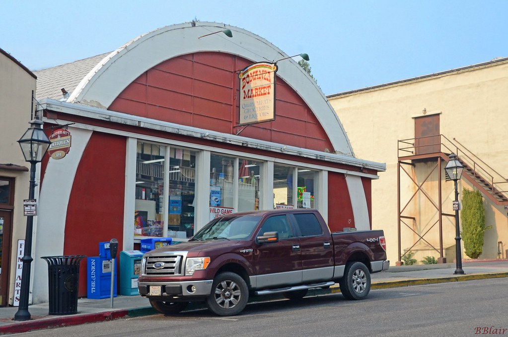 Bonanza Market II A Quonset style building. Between 150,00… Flickr