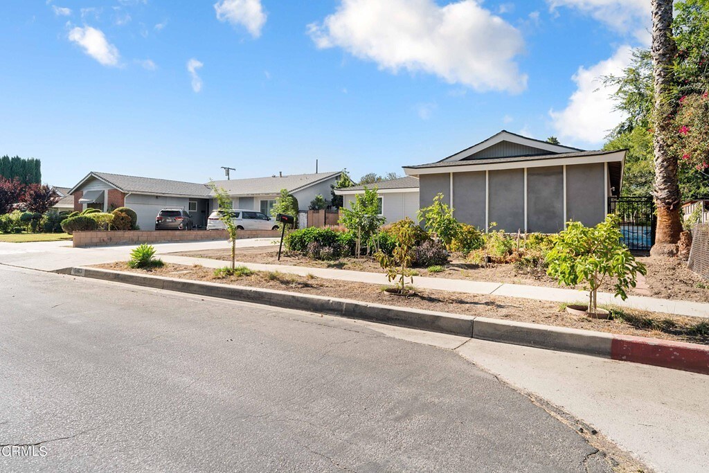 Residential Homes for Sale North Hills If you're seeking f… Flickr