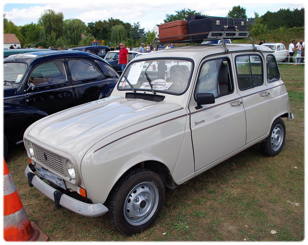 Renault_4L Savane Monthyon (F77) le 11 Septembre 2022. Gérard