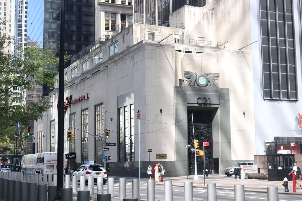 IMG_7170 East River Savings Bank building (1931), 26 Cortl… Flickr