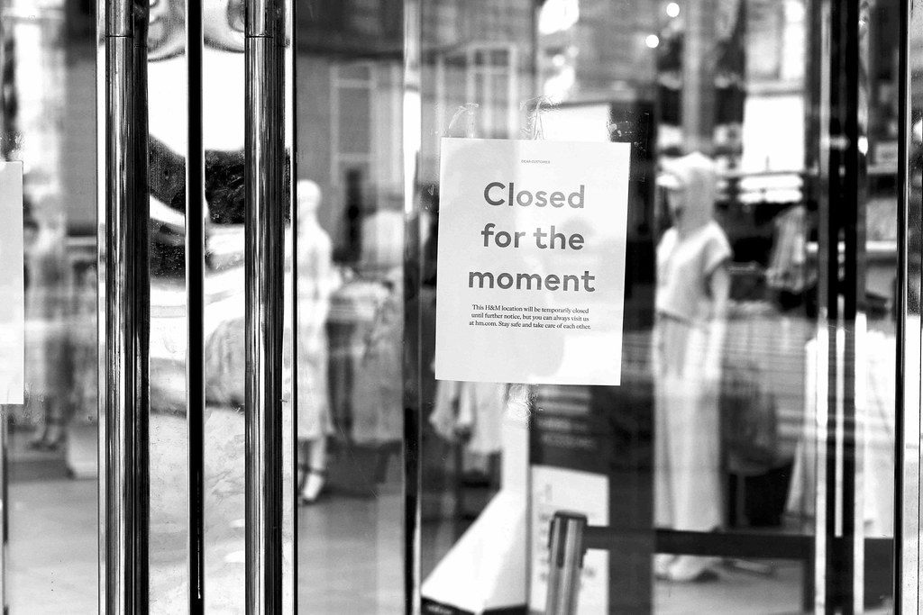 Closed A retail store closed due to a recession. Focal Project DE