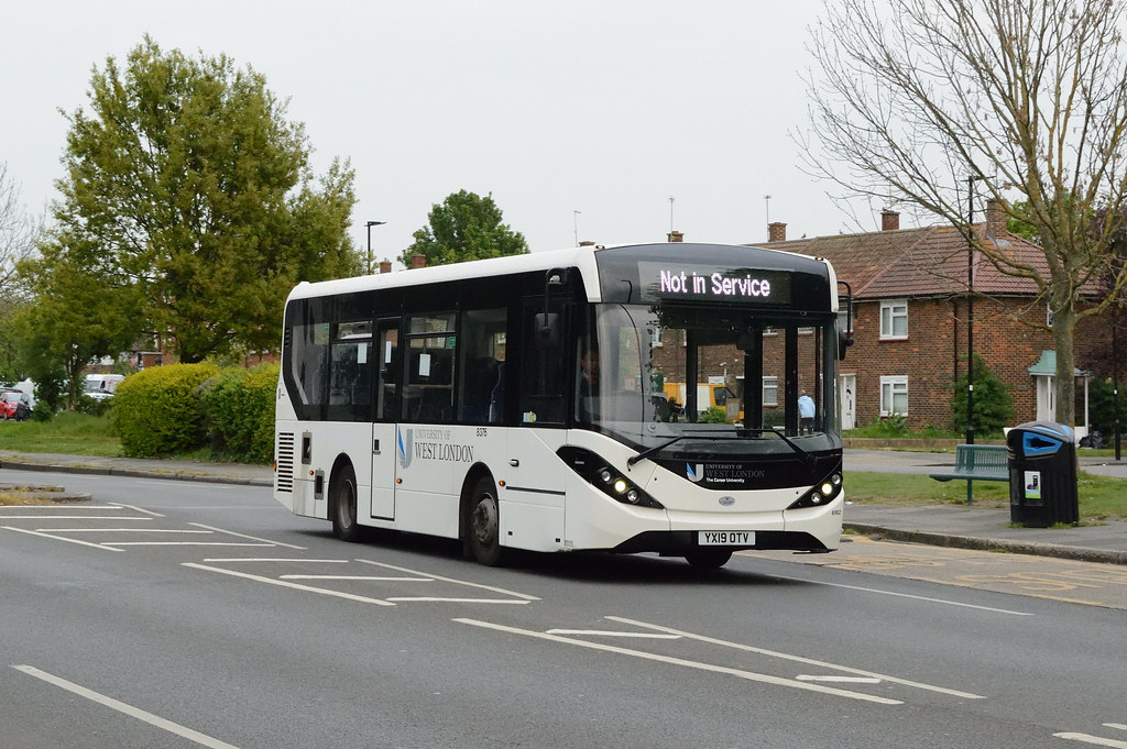 The Kings Ferry 8376 (YX19OTV) University of West London s… Flickr