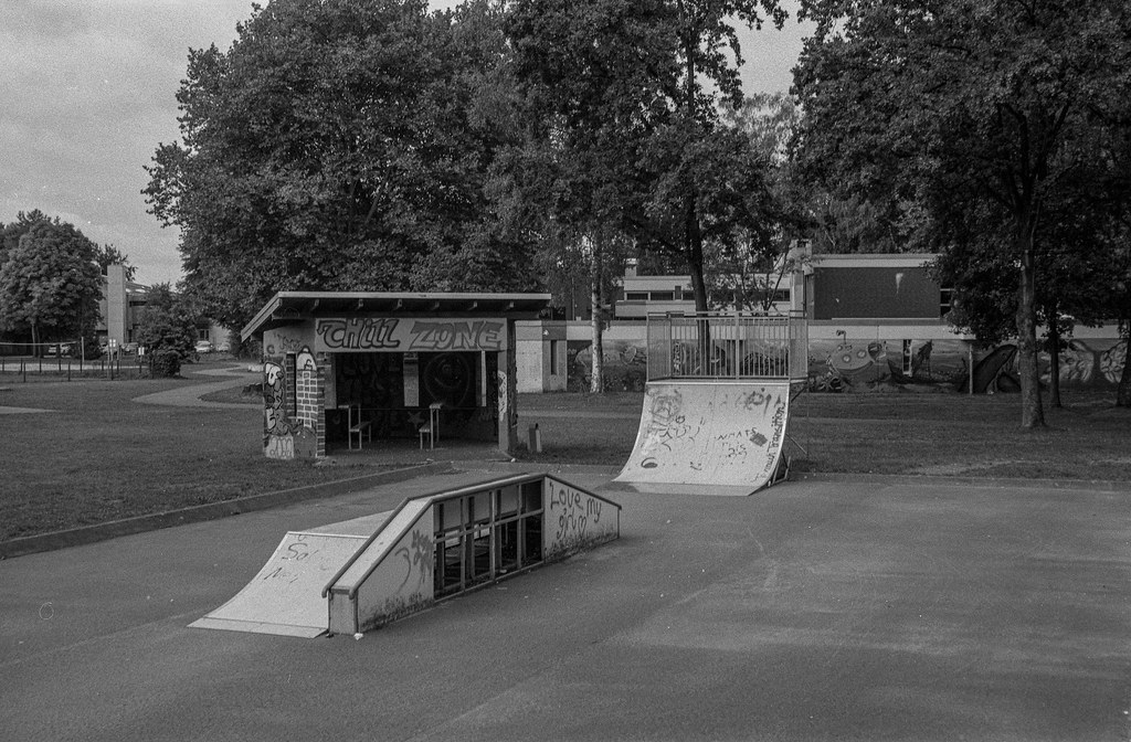 Chill Zone Hoevelhof1092022005 ZeissIkon Ercona mit C… Flickr