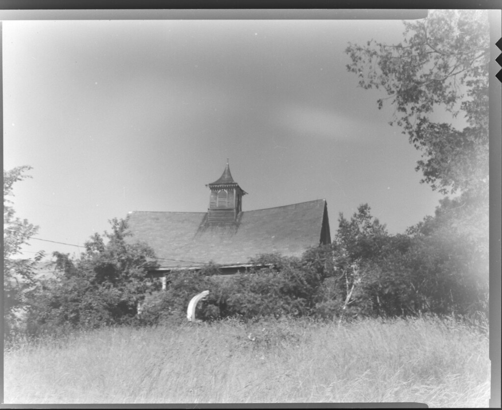 2022 0624 127mm 272 Chapin Road 3 Essex Kodak TriX 400 (1… Flickr