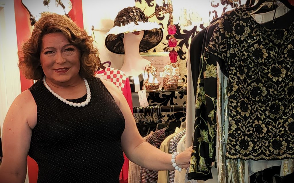 2022 JUL 31 _ AVONLEA Antique Mall JAX, FL Dee Gregory Flickr