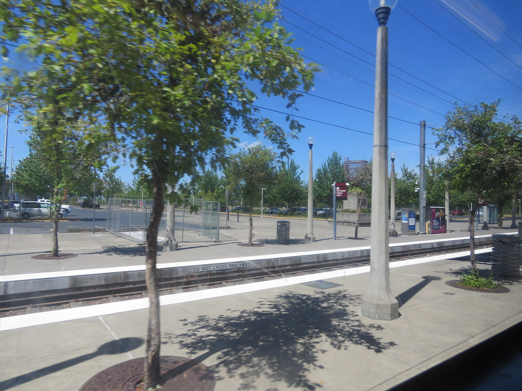 IMG_1189 Fair Complex/Hillsboro Airport MAX Station Andy Nystrom