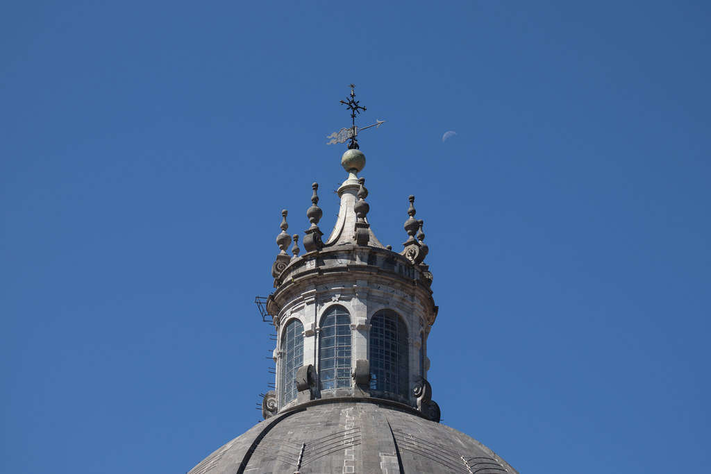 Dôme de la basilique Sanctuaire SaintIgnace de Loyola à A… Flickr