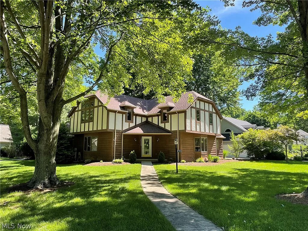 (19869) Avon Creekview Estates model homes, spinoffs and specs Flickr