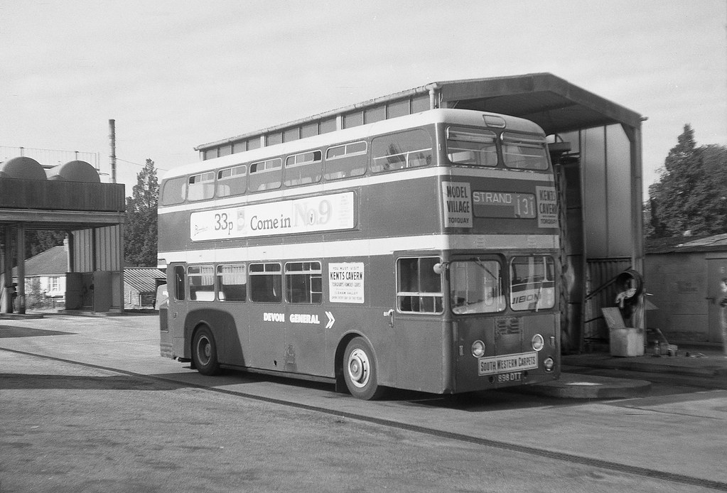 Newton Road garage, Torquay. Another (and hopefully better… Flickr