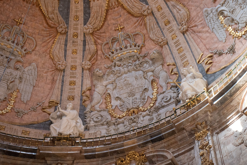 Dôme de la basilique Sanctuaire SaintIgnace de Loyola à A… Flickr