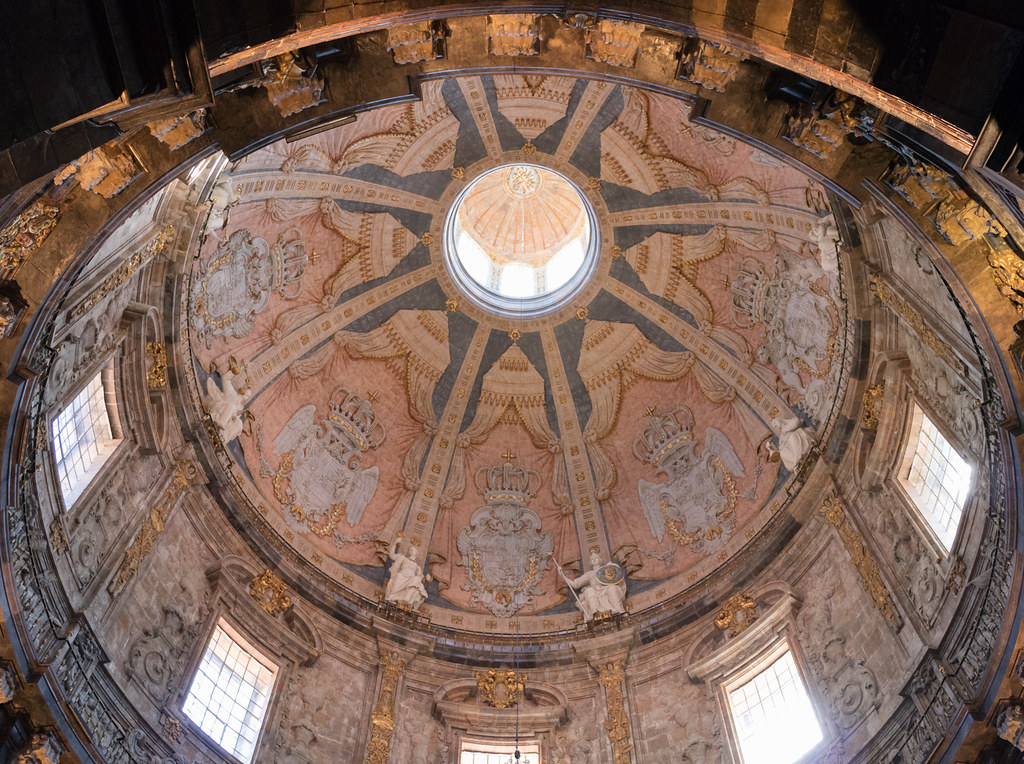 Dôme de la basilique Sanctuaire SaintIgnace de Loyola à A… Flickr