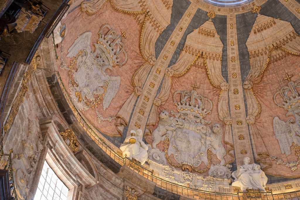 Dôme de la basilique Sanctuaire SaintIgnace de Loyola à A… Flickr