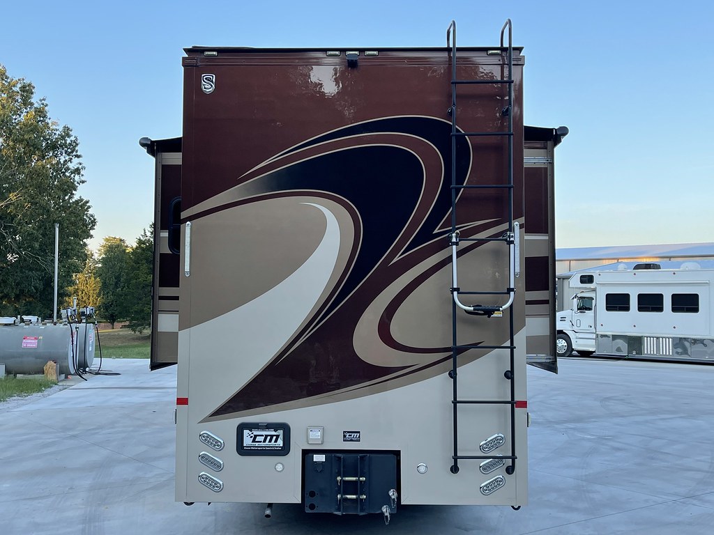 2017 Haulmark Triple Slide Bunk Motorhome 600HP Volvo Flickr