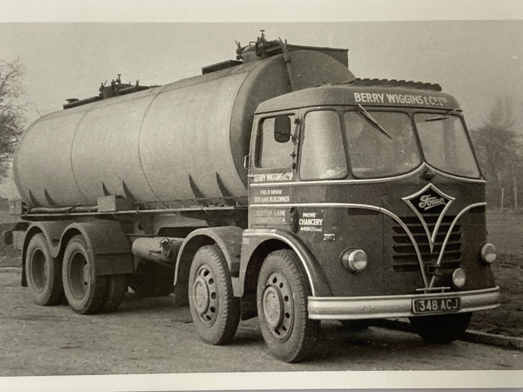 Show find Berry Wiggins ,Foden S20 8x4 tanker . Alan Biggs Flickr