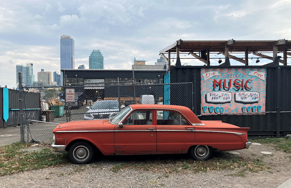 Mercury I "captured" this vintage car in Long Island City,… Flickr