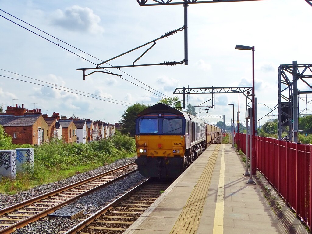 harrow wealdstone DRS Class 66429 passes Harrow and Wealds… Flickr