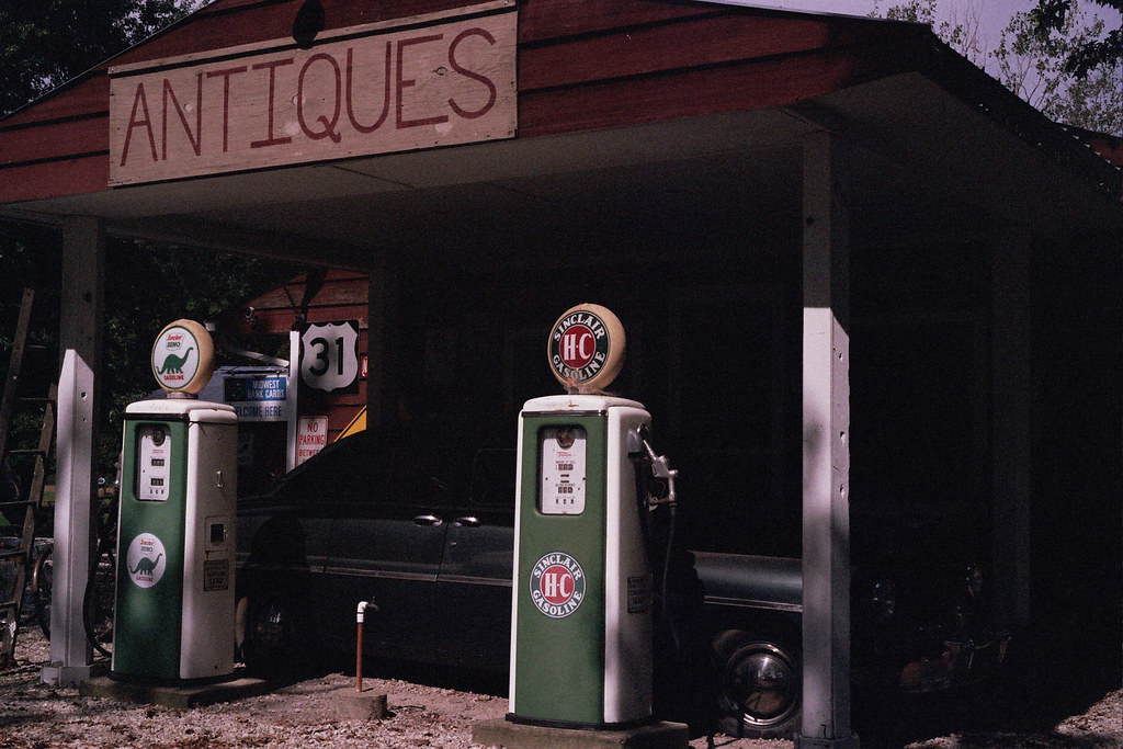 Bunty Station Antiques Minolta SRT202 50mm f1.8 Fujifilm … Flickr