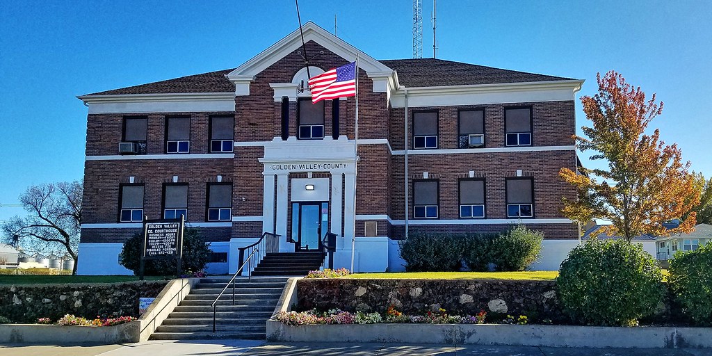 Golden Valley County Courthouse Beach ND nrhp 85002983… Flickr