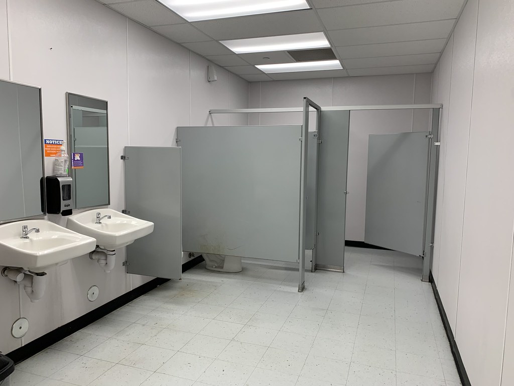 Big Lots interior Big Lots 5335 (35,000 square feet) 4300… Flickr