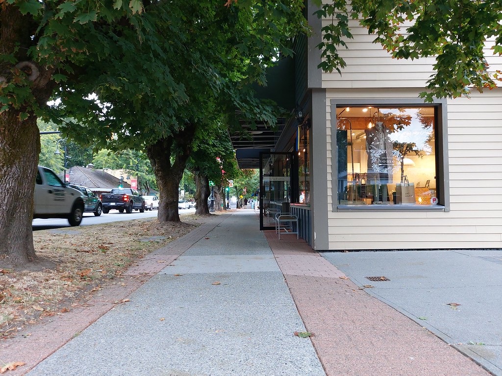 Long Street Sidewalk from the north part of Fort langley s… Flickr