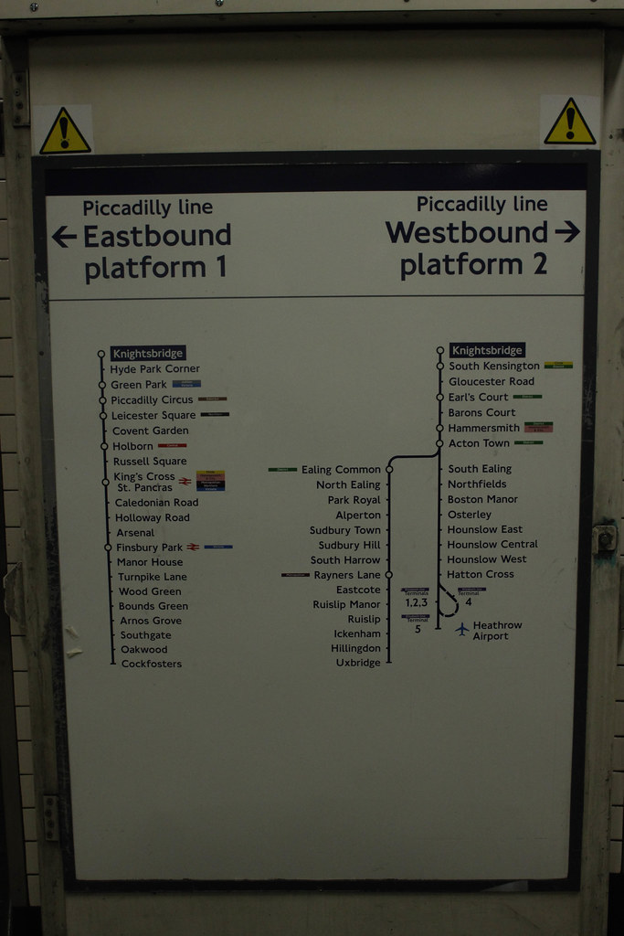 Knightsbridge, Piccadilly line. Eastbound platform 1 & Wes… Flickr