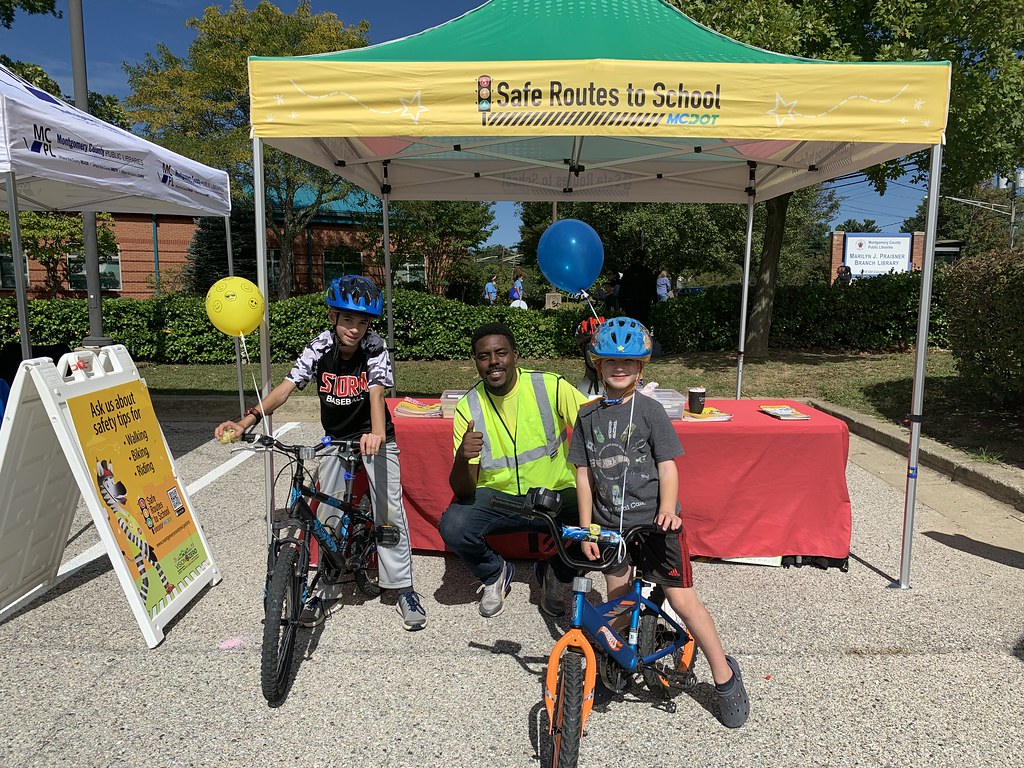 Burtonsville Day Parade & Festival 2022 SRTS attended Burt… Flickr