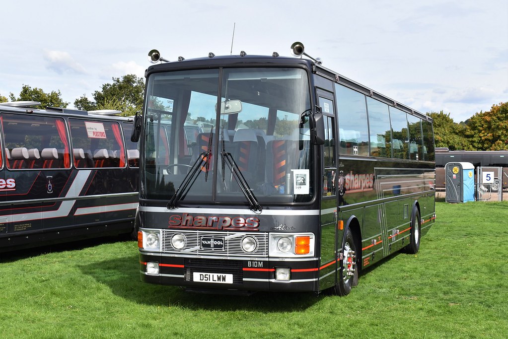 Sharpes Sharpes sent three immaculate coaches to Showbus t… Flickr
