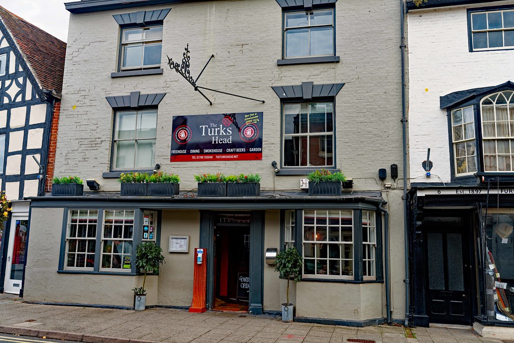 Alcester. Turk's Head Dayoff171 Flickr