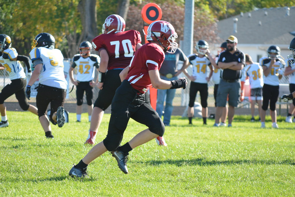 DSC_2654 Fullerton Jr. High Football vs SRCO Sonya's Creative Spot