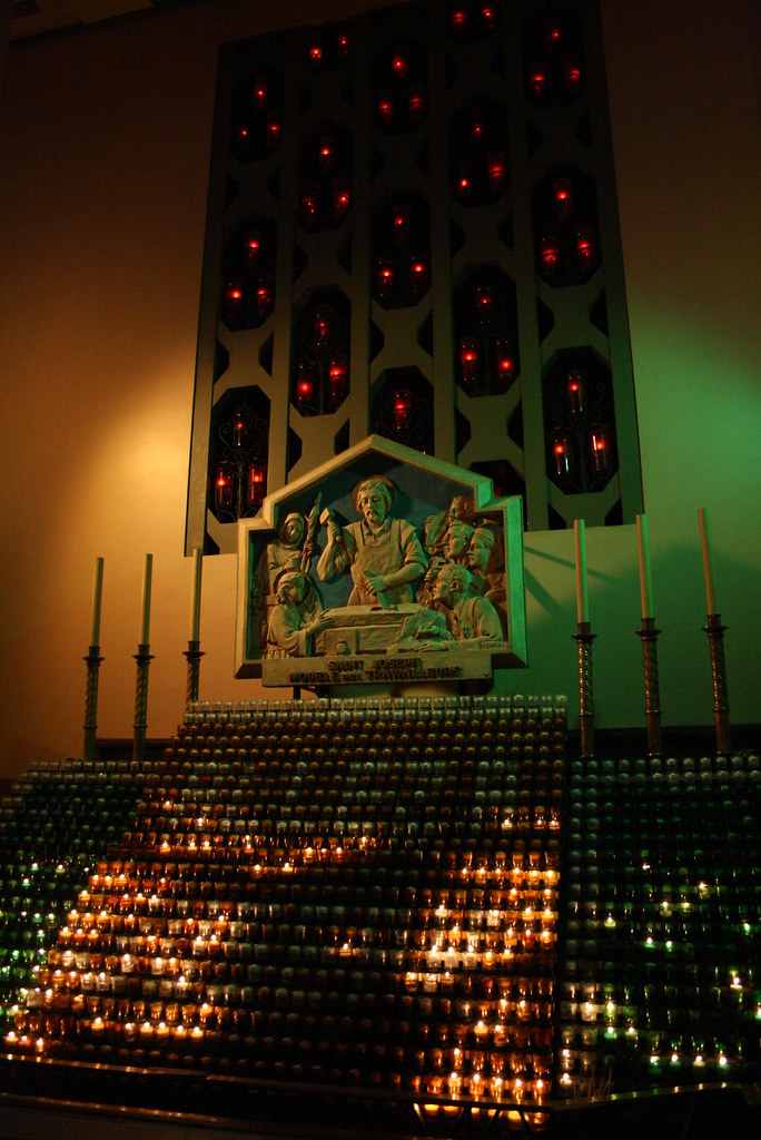 Votive Candles in St. Joseph's Oratory/Bougies votives à l… Flickr