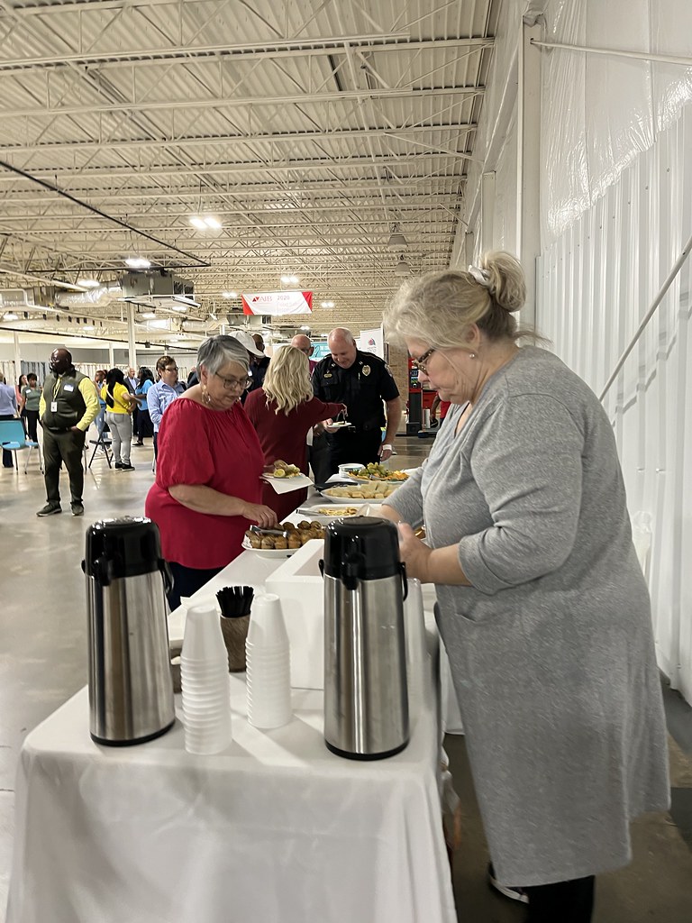 Ribbon cutting of MidSouth Food Bank warehouse, Batesvill… Flickr