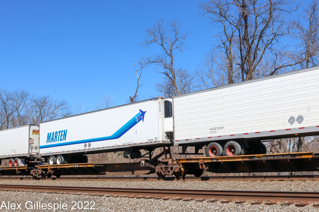 Marten Trailer Marten Trailer heads west on the NS 21J08 … Flickr