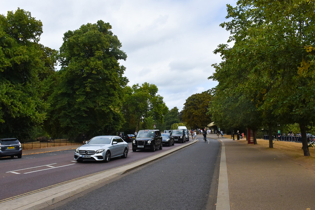 West Carriage Drive Hyde Park West Carriage Drive in Londo… Flickr