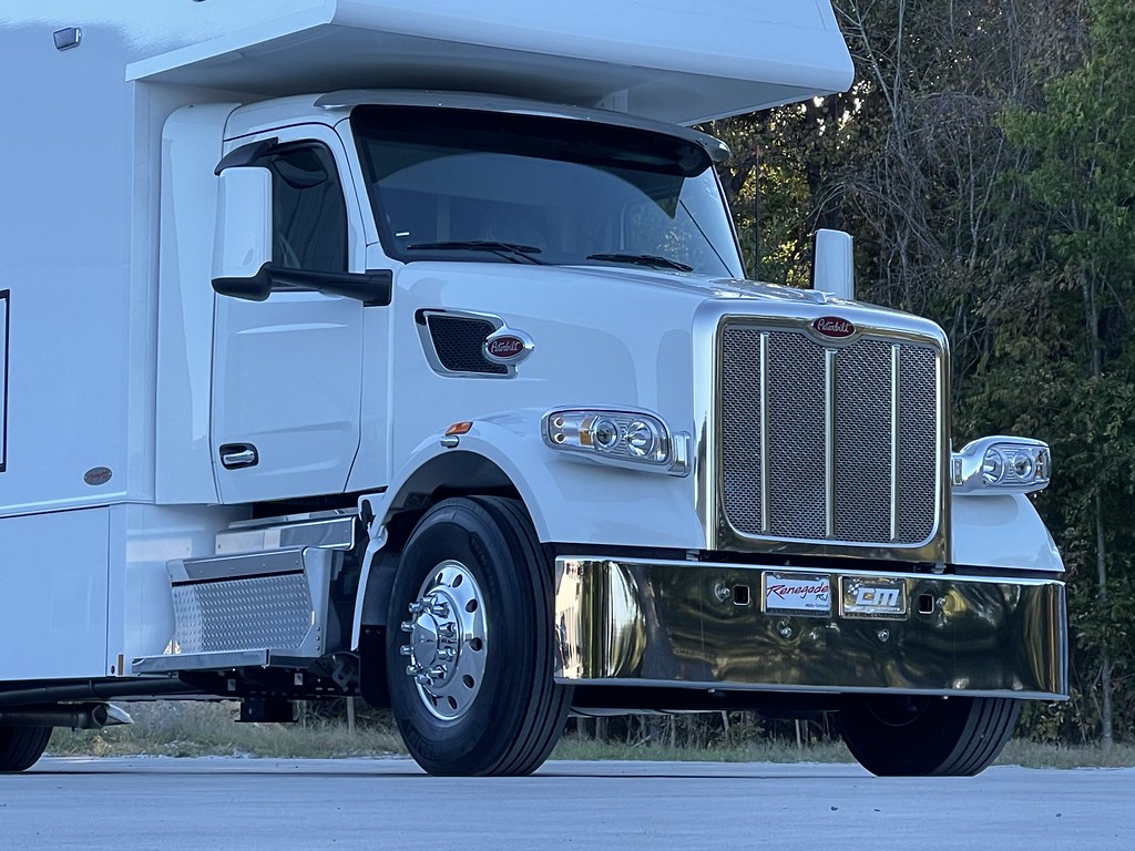 2023 Renegade Peterbilt 45CBF Bunkhouse 45’ Motorhome Two … Flickr