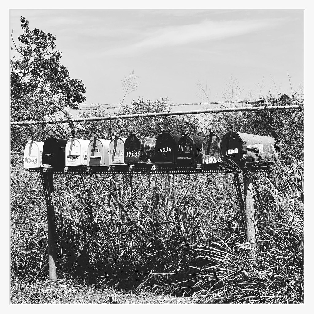 Buzones (Mailboxes) Iphone 13 RNI Film App César VegaLassalle Flickr