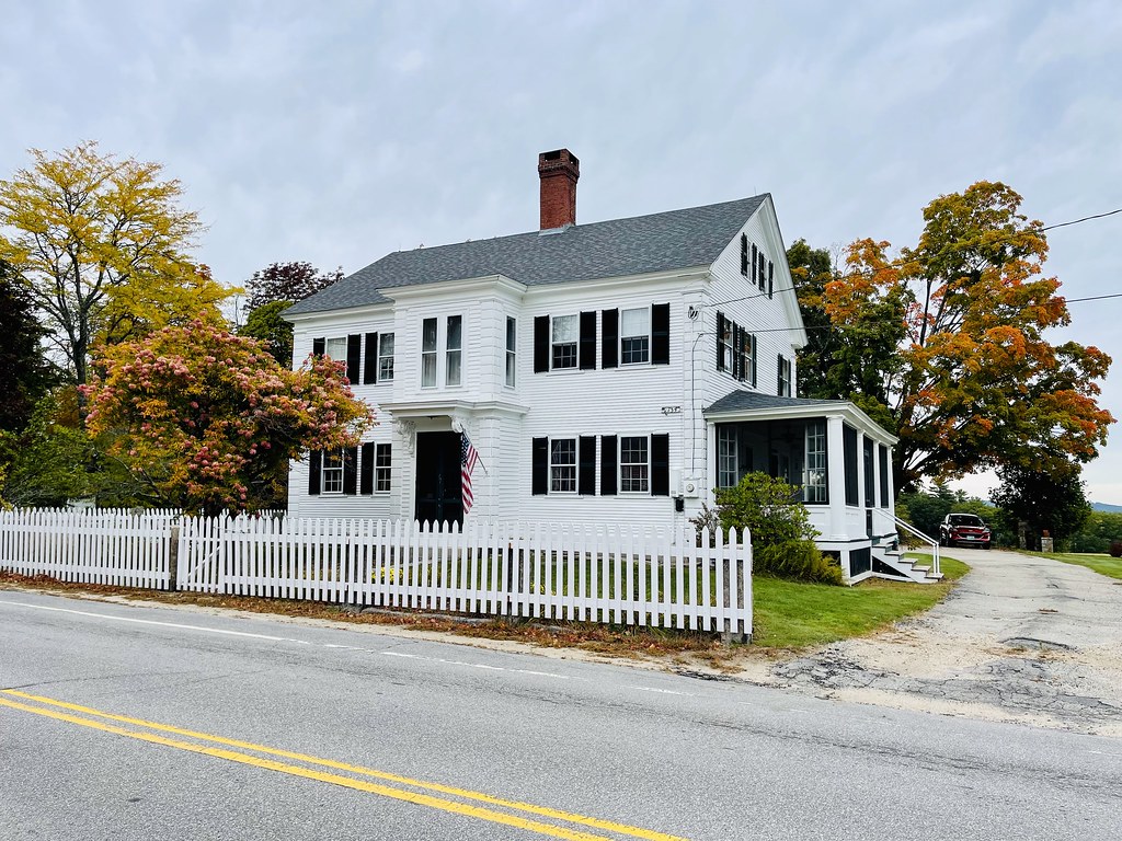 Old House. Wakefield, New Hampshire. devtmefl Flickr