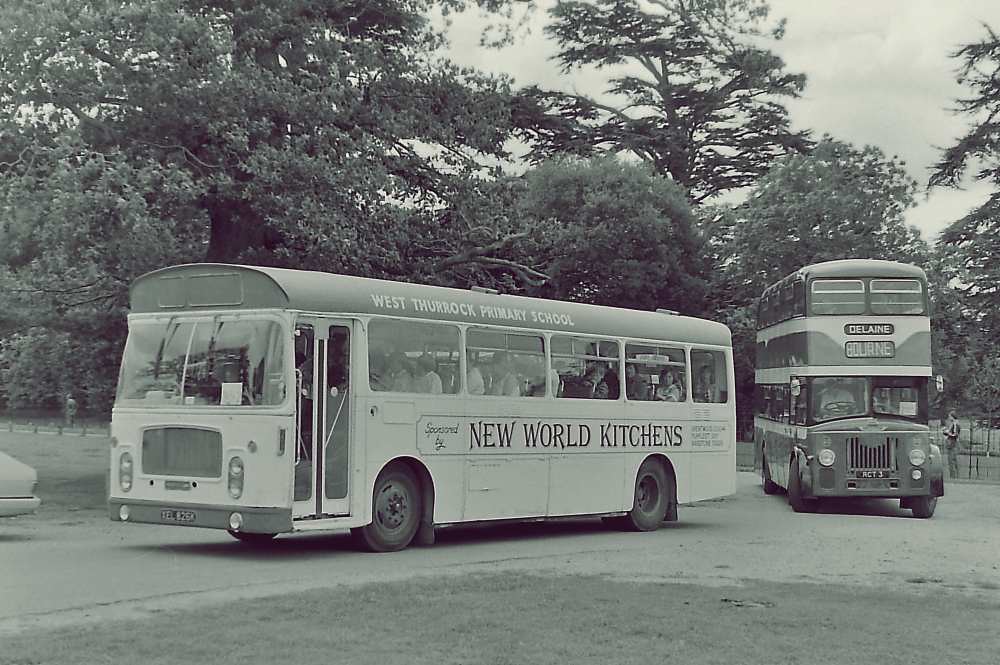 West Thurrock School, Grays XEL826K Bristol LH6L Eastern C… Flickr