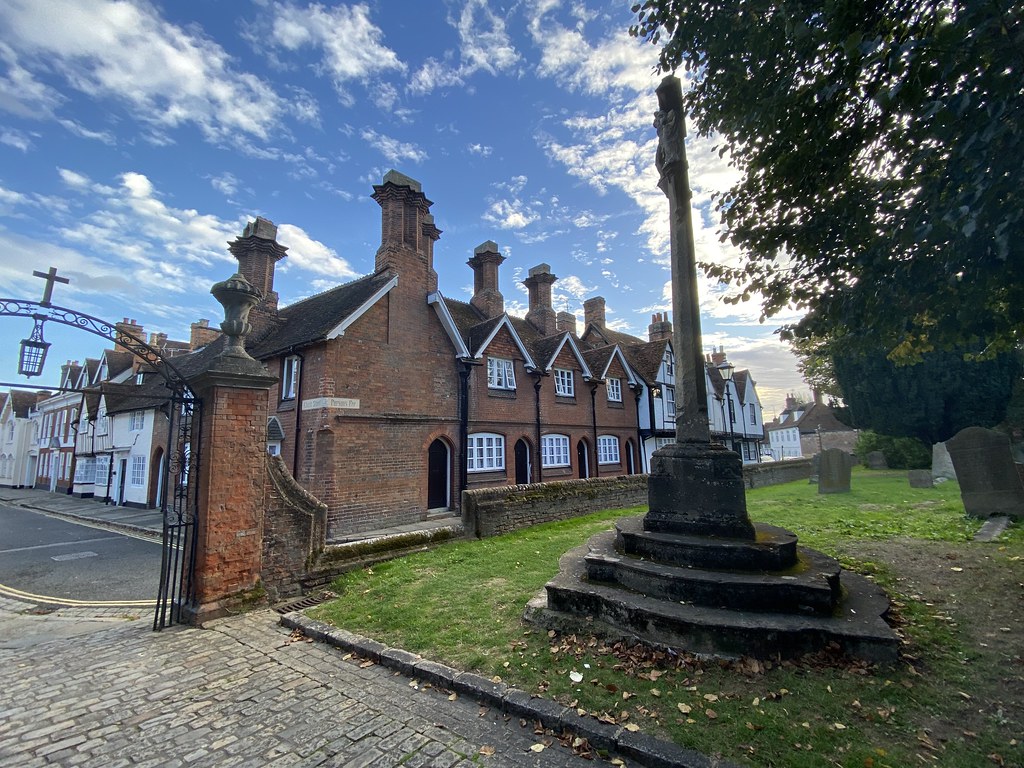 St Mary's Square and Church Entrance, Aylesbury A view of … Flickr