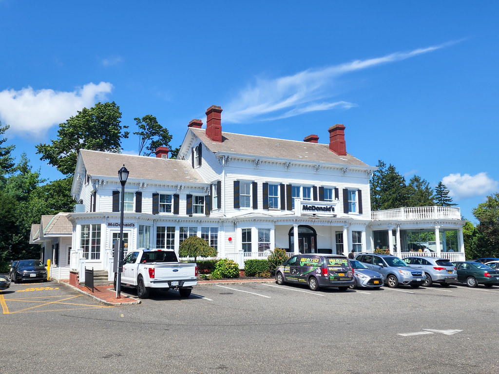 Denton House McDonald's A really cool McDonald's, in the h… Flickr