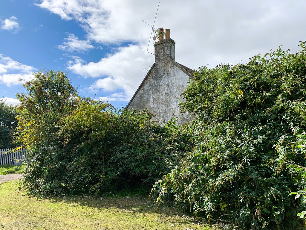 Gatehouse. {derelict building]. Sea Road. Methil. Scotland… Flickr