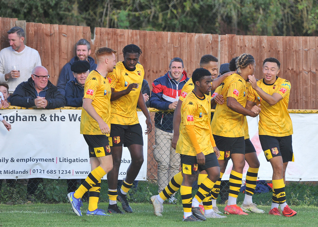 Alvechurch FC v Nuneaton Borough FC at Lye Meadow on 1st October 2022