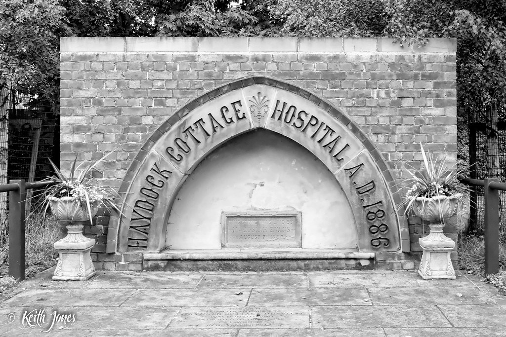 Haydock Cottage Hospital Monument Haydock Cottage Hospital… Flickr