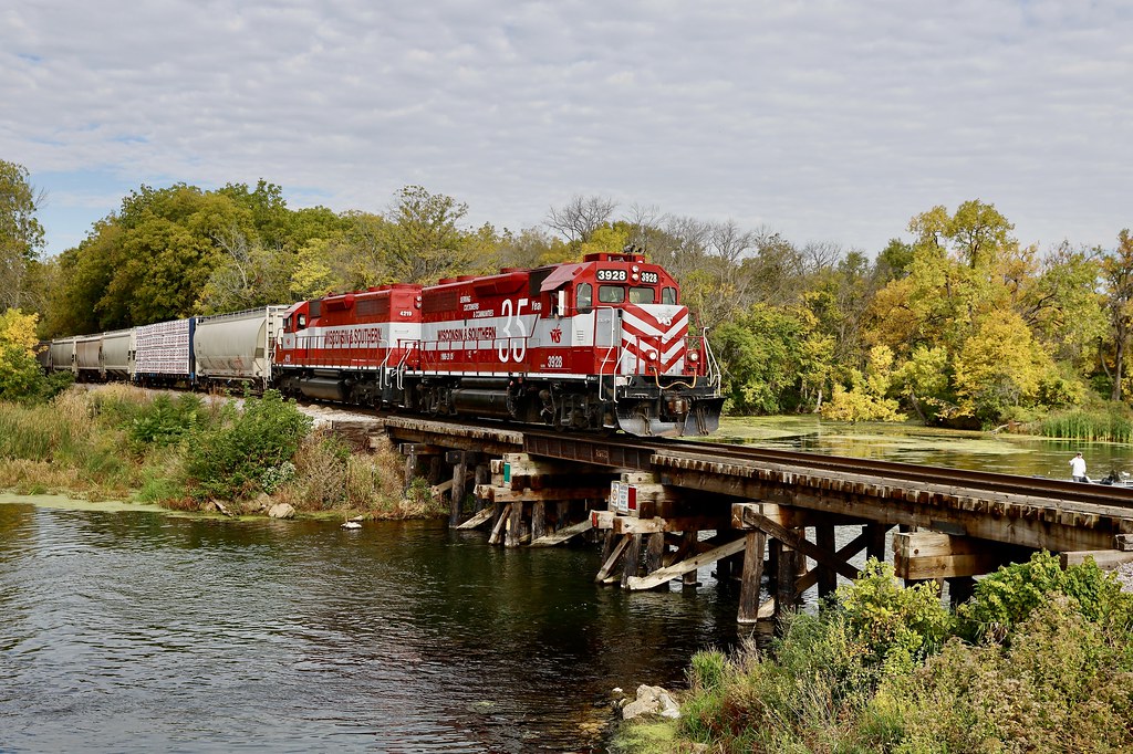 McFarland, Wisconsin Wisconsin & Southern train T006, led … Flickr