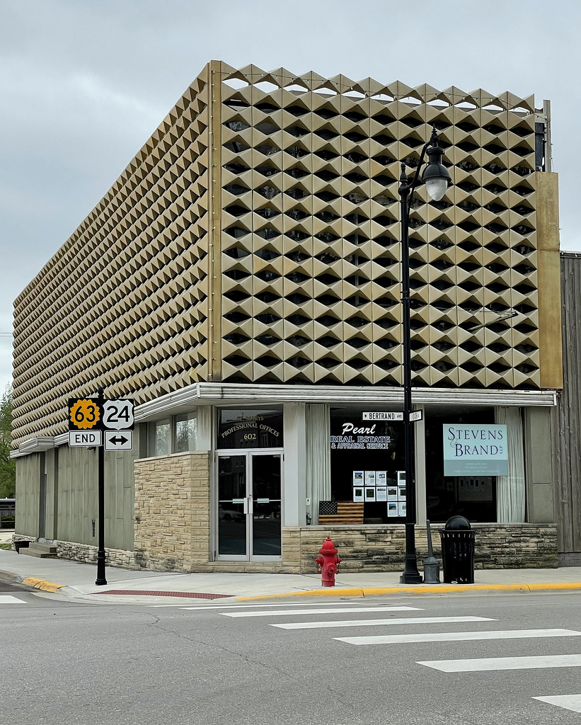 Pearl Real Estate & Appraisal St. Mary's, Kansas cowyeow Flickr