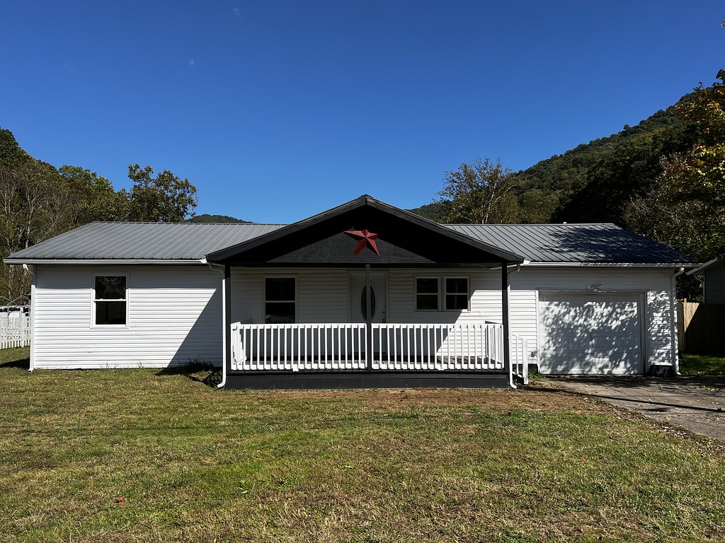 Elderberry Lane Flickr