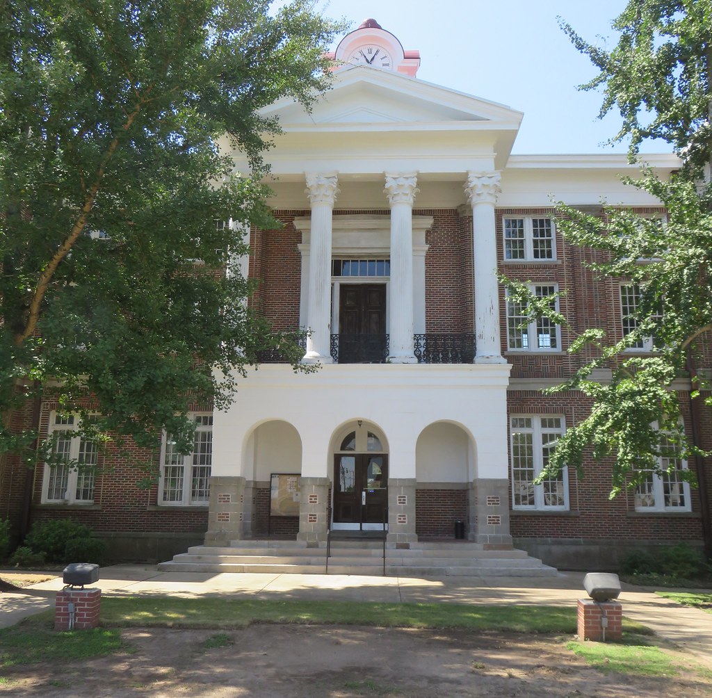 Marshall County Courthouse (Holly Springs, Mississippi) Flickr
