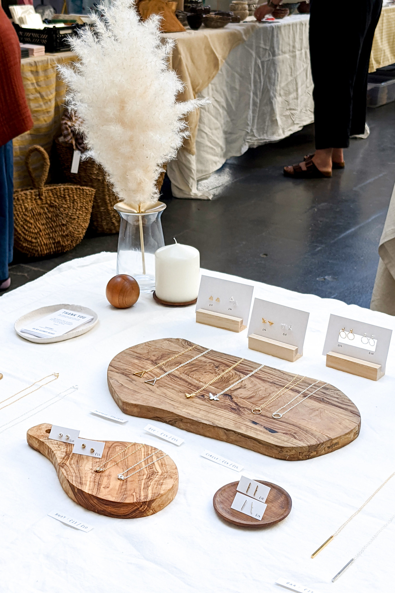 Why Handmade Craft Markets Are The Best Places To Shop For Gifts Oh