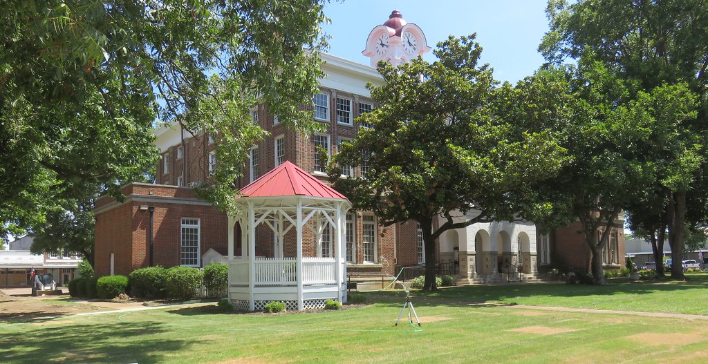 Marshall County Courthouse (Holly Springs, Mississippi) Flickr